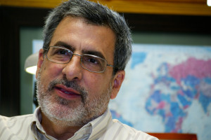 Foto_1-_Dr._Carlos_Cabrera