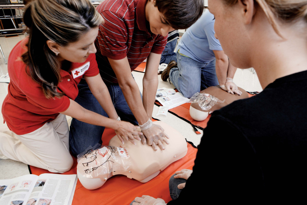 Cruz Roja Americana anuncia cursos de salud y seguridad para la comunidad