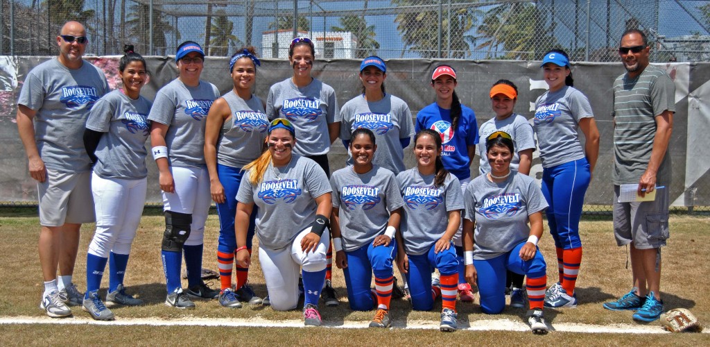 Al terreno el Sóftbol Superior Femenino