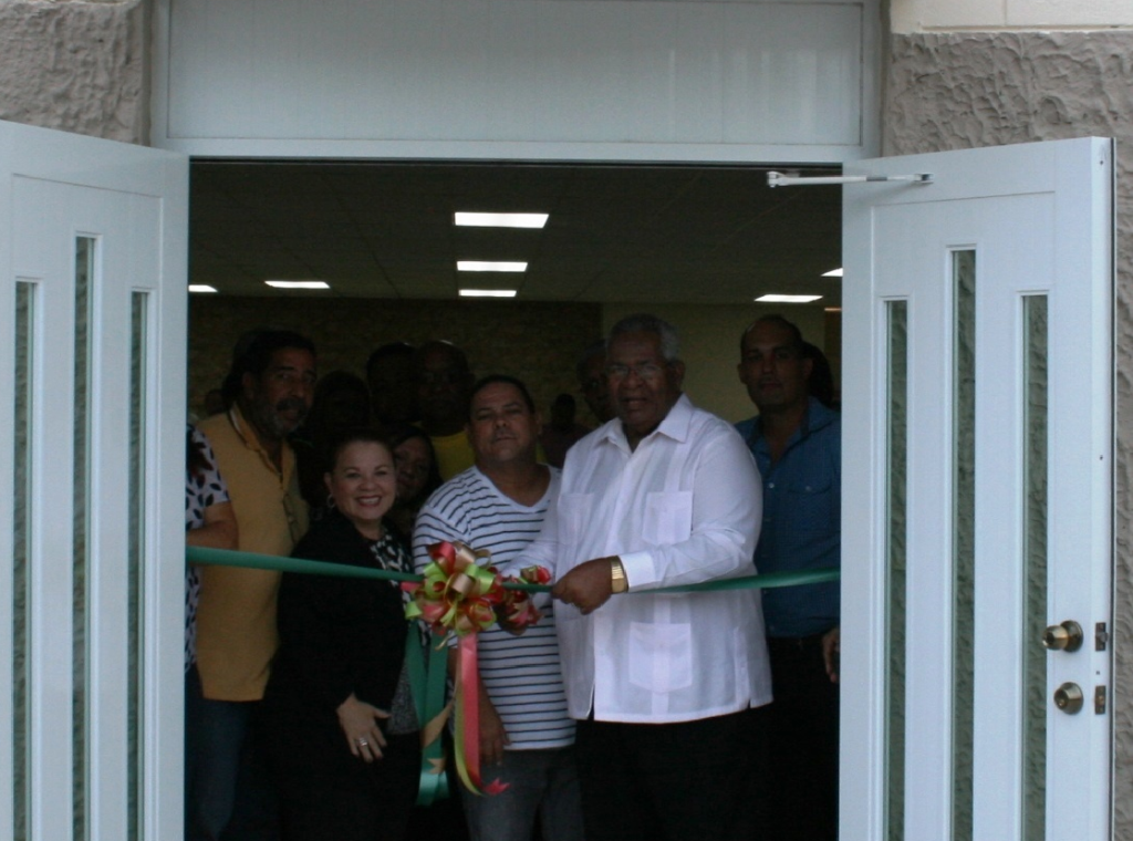 Remodelan el Primer Centro Comunal Construido en Humacao