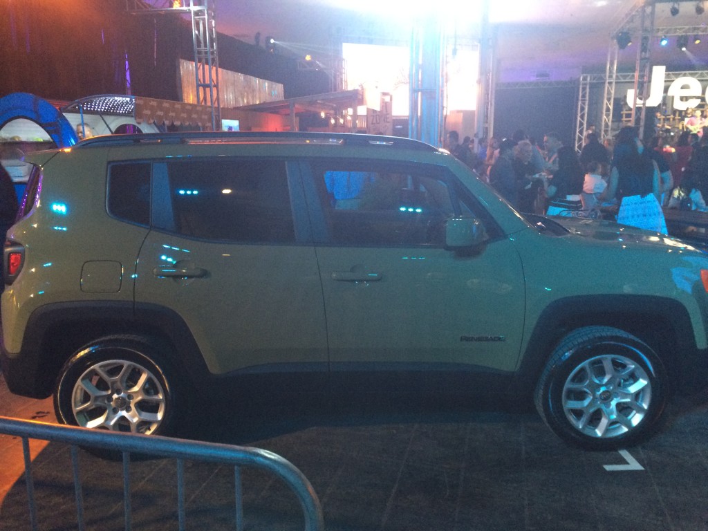 Celebran el lanzamiento de Jeep Renegade