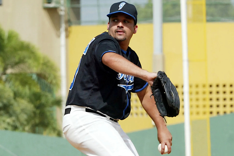 José 'Chago' Santiago se destacó en el béisbol Doble A con los Halcones de Gurabo. El lanzador zurdo también vistió el uniforme de la Selección. (Foto/Suministrada) 