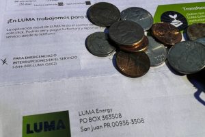 Le caen encima a gobernadora por solicitud de aumento en tarifa para pagar pensiones AEE